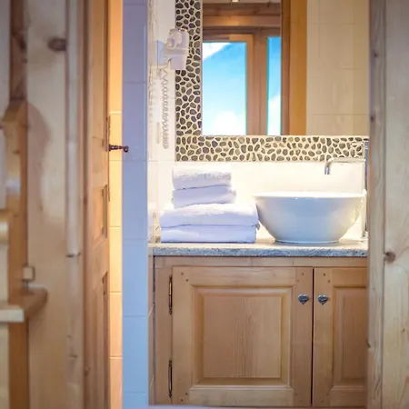 Otel Chalet-hotel Hermitage 4*