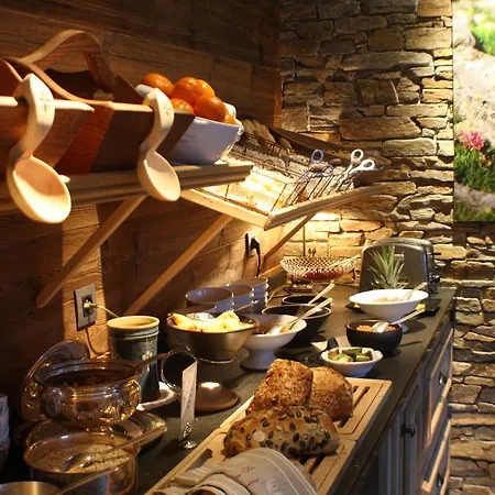 Chalet-hotel Hermitage Otel 4*